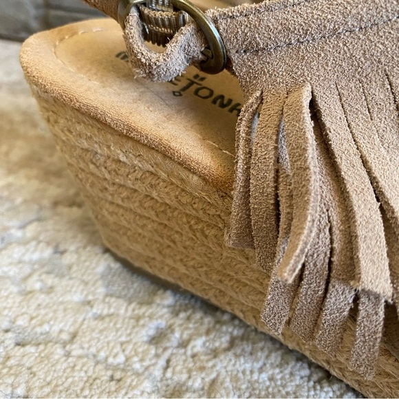 Minnetonka Wedges Sandal Ashley Espadrille Tassel Suede Leather Tan Open Toe: 9 - Picture 5 of 14